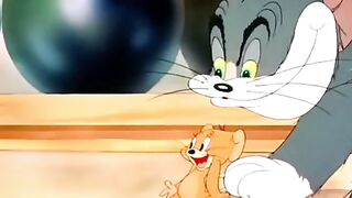 Tom Is Inches Away From Jerry… Will He Spot Him?! 😂👀