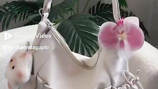 White bag 2