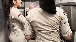Pramugari Cantik Super Air Jet Buka Pintu Pesawat Airbus A320-200