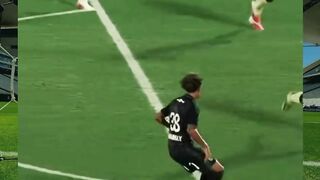 Lamine Yamal akhirnya nemu lawan yang sepadan? 👀
