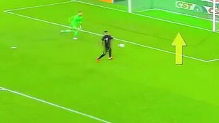 Momen Cerdik di Sepak Bola 🧠