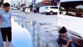 Fake prank 🤣