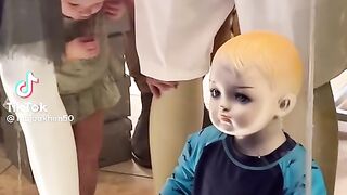 Cute baby ????