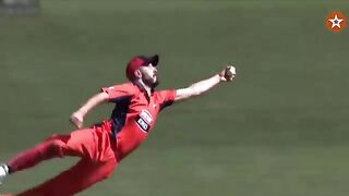 Top_10_Best_0ne_Handed_Catches_in_Cricket _Ever
