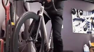 Rollers skills, how knows how to ride them? #indoortraining