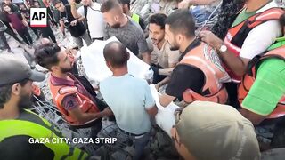 Gaza building collapse kills at least 19