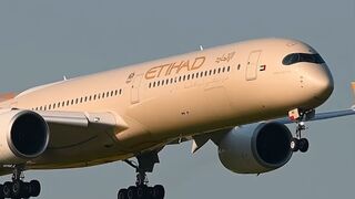 ☀️Etihad A350-1000 landing at Schiphol Airport ☀️
