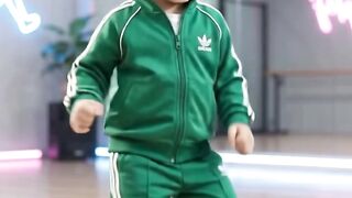 Baby n cat dance competition ❤️