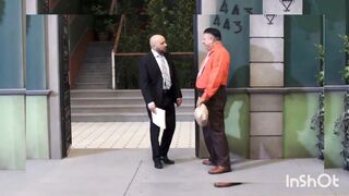 Luisito le descubre el secreto a Arturo