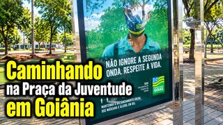 Caminhando na Praça da Juventude em Goiânia
