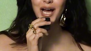 Kiara Advani looking super sexy and hot actress showing her boobs and nipples and sing a song watch now.
