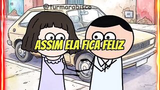 Mulher feliz na cama