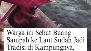 Bikin Emosi! Buang Sampah dan Beling ke Laut Malah Direkam, Warga di Maluku Ngaku Itu 'Tradisi' Kampung!