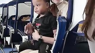 Pramugari Cantik Super Air Jet Lagi Ngobrol santai