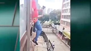 Bizarre News #BizarreNews #Viral 883