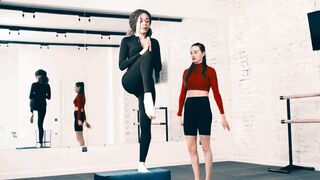 Strong And Fit Woman Training Quadriceps And Hamstrings
