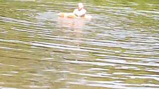 Plaveme na rece Vltava super