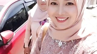 go to a friend's wedding