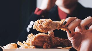 FRIED CHICKEN 10044