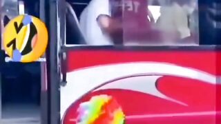 مضحك الغاية