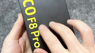 Um baita celular