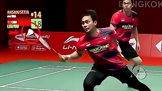WHAT A POWERFUL SMASH! 😱🏸 #shorts #feedshorts #badminton #badmintonlover