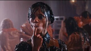 Wednesday 1x04 - Bloody Prom Dance
