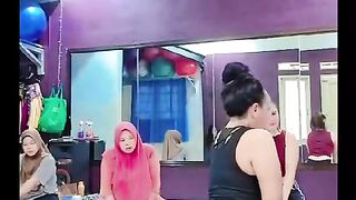 Melatih pinggul biar letur
