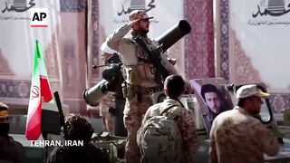 Hundreds of thousands in Iran pledge their readiness to take up arms