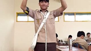 ​Average Day in an Indonesian Classroom 😂