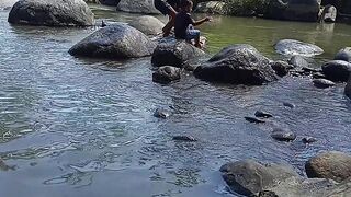 Anak kecil sungai.