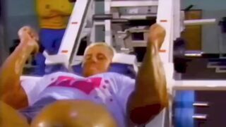 Tom Platz Treins like a Maniac..beyond limts