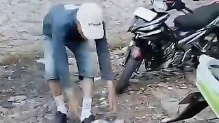 Pidio komedi bola nyasar