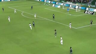 Selain Counter Attack super cepat, Mourinho juga punya Vertival football rapi! yang penting gol!!  Suport Chanel Kami
