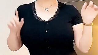 Wanita imut
