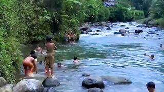 Kehidupan anak desa