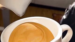 Smooth make latte art