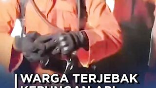 Warga terjebak