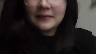 Hitam mengoda