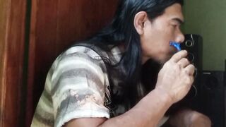 Ngapain ini bocah ngelihatin melulu