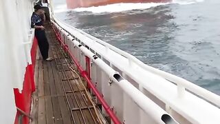 Navio em pleno mar