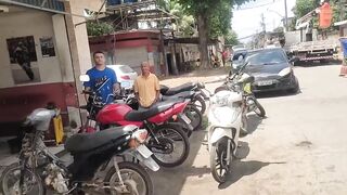 MOTO  PARADA FAZ  DOIS ANOS