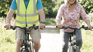 Andando de bicicleta