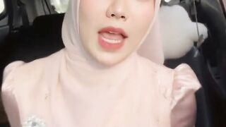 Gadis berkerudung 3