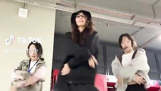 Dance girls 12
