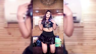 Indian Girl Jot Bulani Dance 10