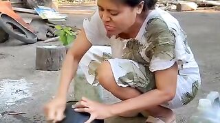 Please watch the dishes while washing the dishes