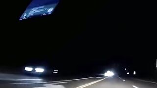 Algo foi filmado na câmera 📷 do carro.