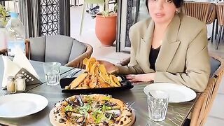 شوفو ليا رومانسية ديال زماني فين مشينا تغدينا