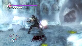 Ninja Gaiden ainda na caverna de gelo, procurando a saída